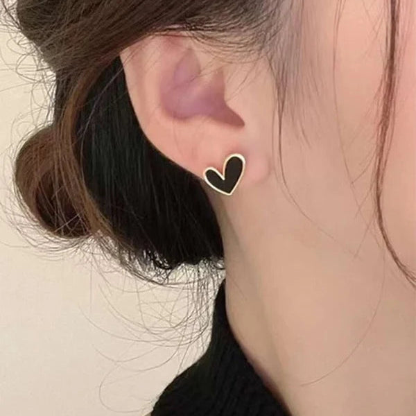 Black and White Heart design stud earrings