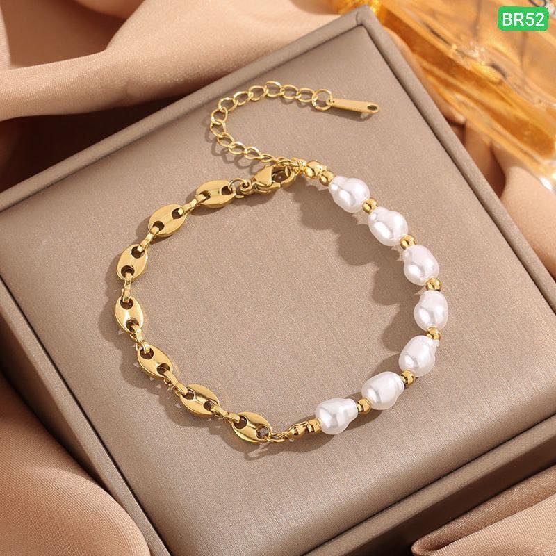 Charms Natural Pearl Bracelet