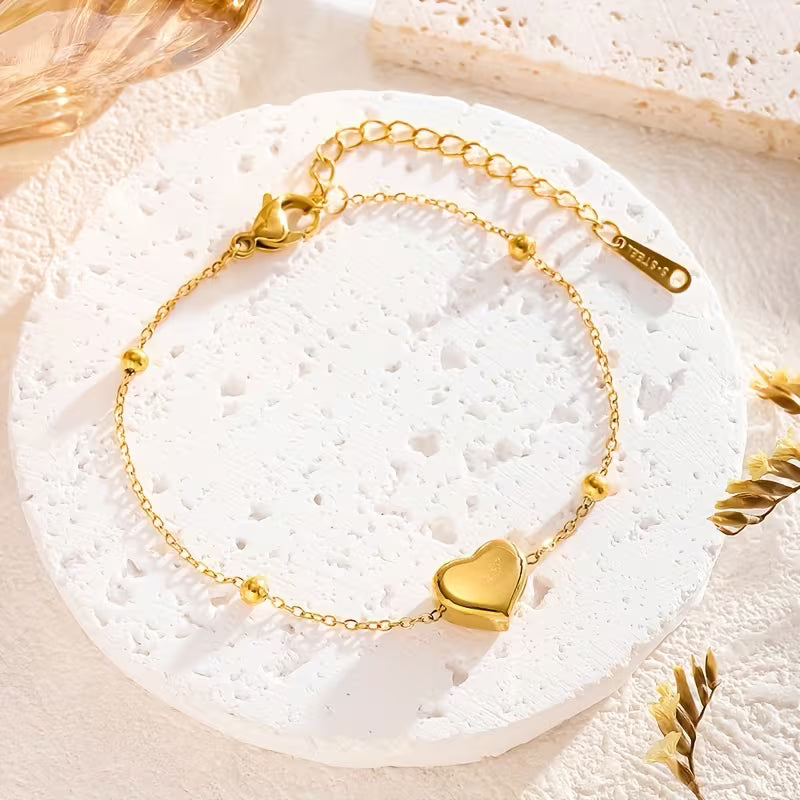 Elegant Gold Heart Charm Bracelet