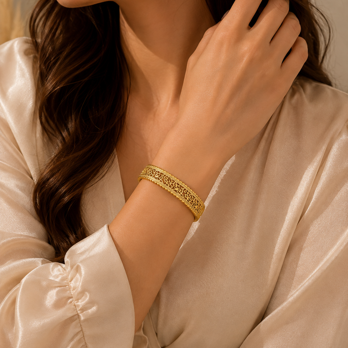 Elara Golden Handcuff Bracelet
