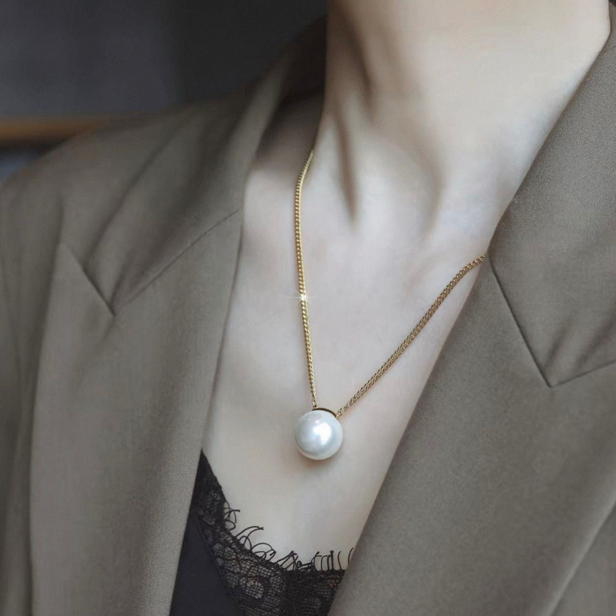 TITANIUM NECKLACE FOR WOMEN PEARL
